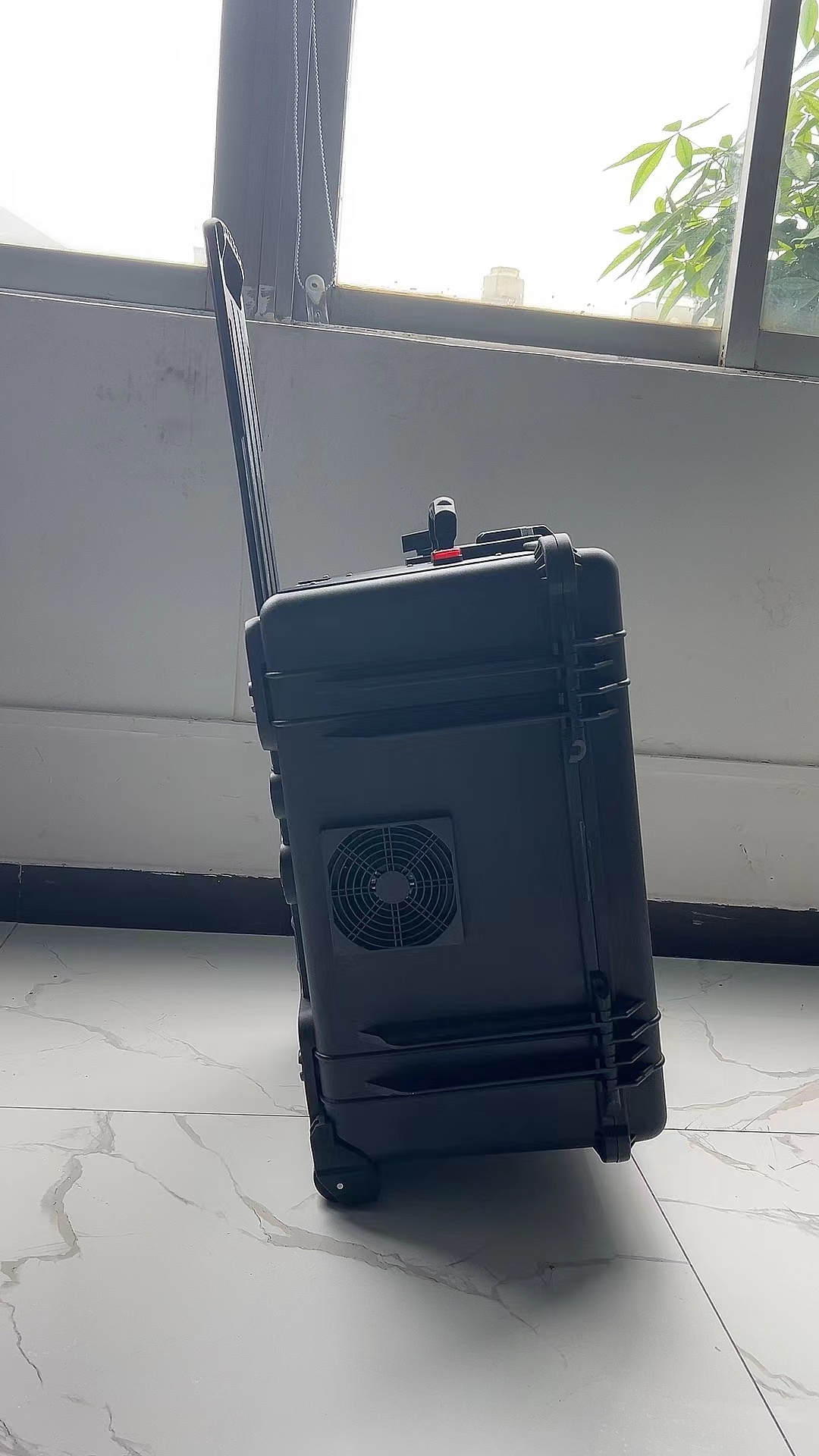 松江手拉箱型移动通信干扰器